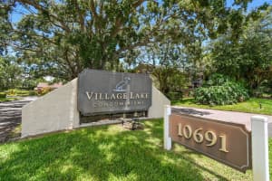 880 VILLAGE LAKE DRIVE, ST PETERSBURG, FL 33716 - MLS#MFRTB8345861