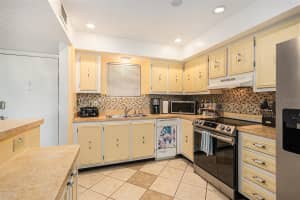 801 83RD AVENUE, ST PETERSBURG, FL 33702 - MLS#MFRTB8346019