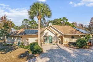 84 N Country Club Dr, CRYSTAL RIVER
