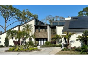 4402 MEADOWWOOD WAY, TAMPA, FL 33618 Sold 04/16/25