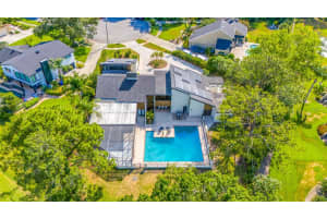 4402 MEADOWWOOD WAY, TAMPA, FL 33618 Sold 04/16/25