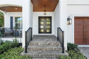 2810 ALLINE AVENUE, TAMPA, FL 33611 Sold 03/28/25