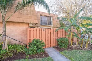 1711 PARK MEADOWS DRIVE, FORT MYERS, FL 33907 Sold 03/28/25
