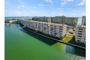6025 SHORE BOULEVARD, GULFPORT, FL 33707 Sold 03/31/25