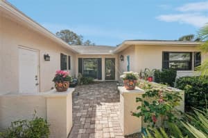 7161 FAIRWAY BEND CIRCLE, SARASOTA, FL 34243 Sold 04/18/25