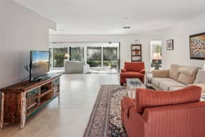 7161 FAIRWAY BEND CIRCLE, SARASOTA, FL 34243 Sold 04/18/25