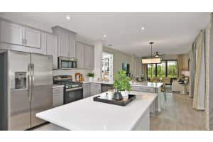 750 STEEL DRIVE, APOLLO BEACH, FL 33572 Sold 08/14/25