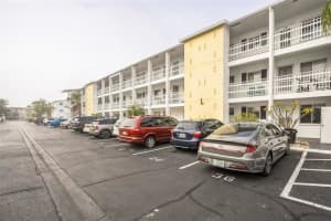 5892 Easy St #l25, BRADENTON