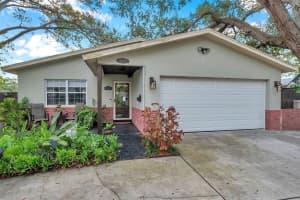 147 LINCOLN CIRCLE, ST PETERSBURG, FL 33703 Sold 03/28/25