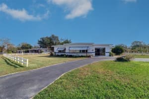 1235 45th St N, ST PETERSBURG