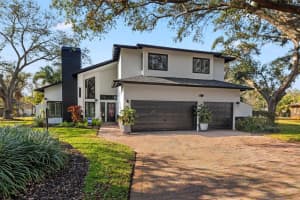 10098 OAKS LANE, SEMINOLE, FL 33772 Sold 05/12/25