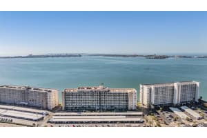6020 SHORE BOULEVARD, GULFPORT, FL 33707 Sold 04/14/25