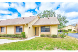 2546 Oakleaf Ln #35d, CLEARWATER