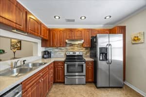 5265 BAY DRIVE, CLEARWATER, FL 33764 Sold 04/14/25