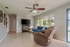 932 LEXINGTON DRIVE, DUNEDIN, FL 34698 Sold 03/26/25