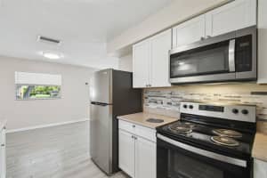 1422 CONNESTEE ROAD, LAKELAND, FL 33805 Sold 04/29/25