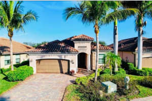 2902 AVIAMAR CIRCLE, NAPLES, FL 34114 - MLS#MFRTB8347708