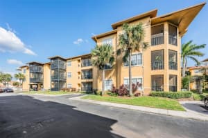 4323 Bayside Village Dr #314, TAMPA