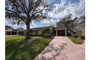 325 GRAYSTON PLACE, SUN CITY CENTER, FL 33573 Sold 05/09/25
