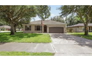 416 COUNTRY VIEW CIRCLE, DELAND, FL 32720 Sold 08/29/25