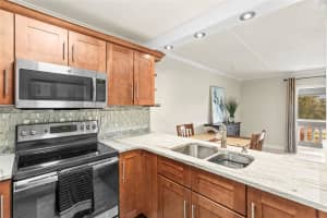 210 BAYSHORE BOULEVARD, CLEARWATER, FL 33759 Sold 02/26/25