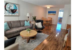 4915 BAY STREET, ST PETERSBURG, FL 33703 - MLS#MFRTB8348196