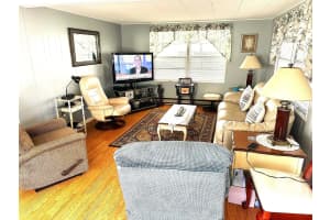 2000 BAY DRIVE, LARGO, FL 33771 - MLS#MFRTB8348225