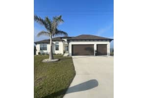 15426 MCCOMB CIRCLE, PORT CHARLOTTE, FL 33981 Sold 03/31/25