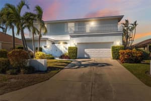 727 Key Royale Dr, HOLMES BEACH