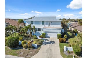 727 KEY ROYALE DRIVE, HOLMES BEACH, FL 34217 - MLS#MFRTB8348338