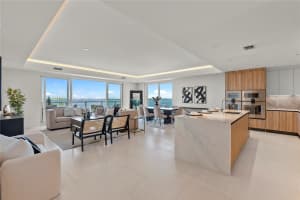 1020 SUNSET POINT ROAD, CLEARWATER, FL 33755 Sold 04/11/25