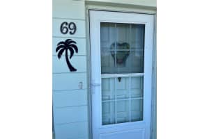 2257 World Parkway Blvd W #69, CLEARWATER