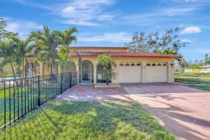 612 MONTEZUMA DRIVE, BRADENTON, FL 34209 Sold 04/30/25