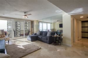 MLS# MFRTB8349144, Clearwater, Florida 33767