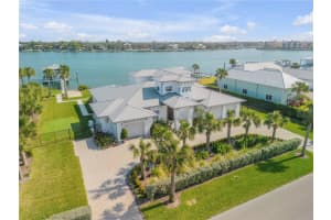 472 Desoto Dr, NEW SMYRNA BEACH