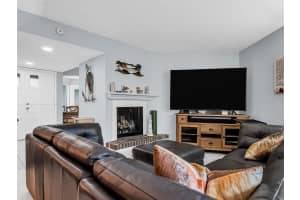 423 WINDRUSH BAY DRIVE, TARPON SPRINGS, FL 34689 Sold 07/18/25