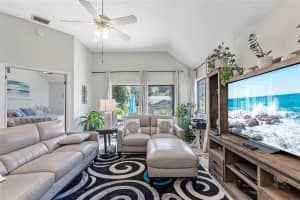 692 GREENGLEN LANE, PALM HARBOR, FL 34684 Sold 05/16/25
