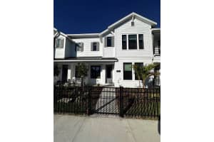 7225 SUTTON LANE, SARASOTA, FL 34240 Sold 03/28/25