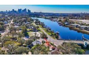 1011 W Columbus Dr, TAMPA
