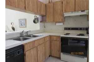 586 RODEO DRIVE, LARGO, FL 33771 Sold 04/24/25