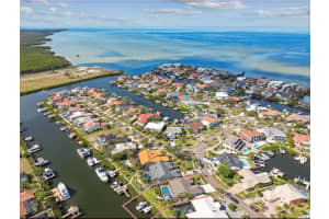 944 SYMPHONY ISLES BOULEVARD, APOLLO BEACH, FL 33572 Sold 05/12/25