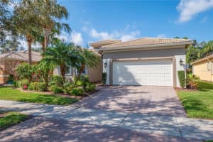 4946 SAPPHIRE SOUND DRIVE, WIMAUMA, FL 33598 - MLS#MFRTB8350046