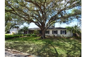 1101 KING ARTHUR COURT, VALRICO, FL 33594 Sold 04/10/25