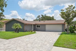 105 COUNTRY VILLAS DRIVE, SAFETY HARBOR, FL 34695 Sold 04/22/25