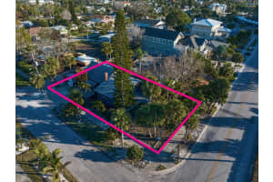 939 MANDALAY AVENUE, CLEARWATER BEACH, FL 33767 Sold 03/14/25