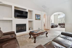 1001 BAYVISTA DRIVE, TARPON SPRINGS, FL 34689 Sold 06/18/25