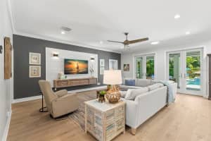 140 MIRAMAR BOULEVARD, ST PETERSBURG, FL 33704 Sold 07/21/25