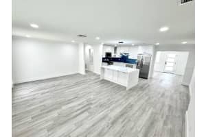 3735 69TH WAY, ST PETERSBURG, FL 33710 Sold 09/05/25