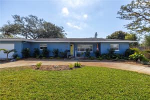 686 SOUTHWEST BOULEVARD, ST PETERSBURG, FL 33702 Sold 05/08/25