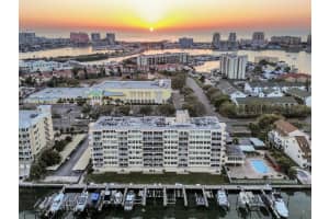 223 ISLAND WAY, CLEARWATER, FL 33767 Sold 04/22/25
